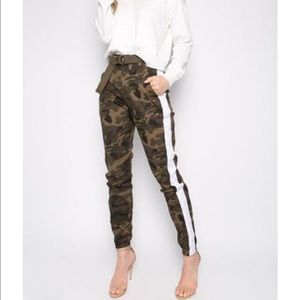 Camo skinny joggers